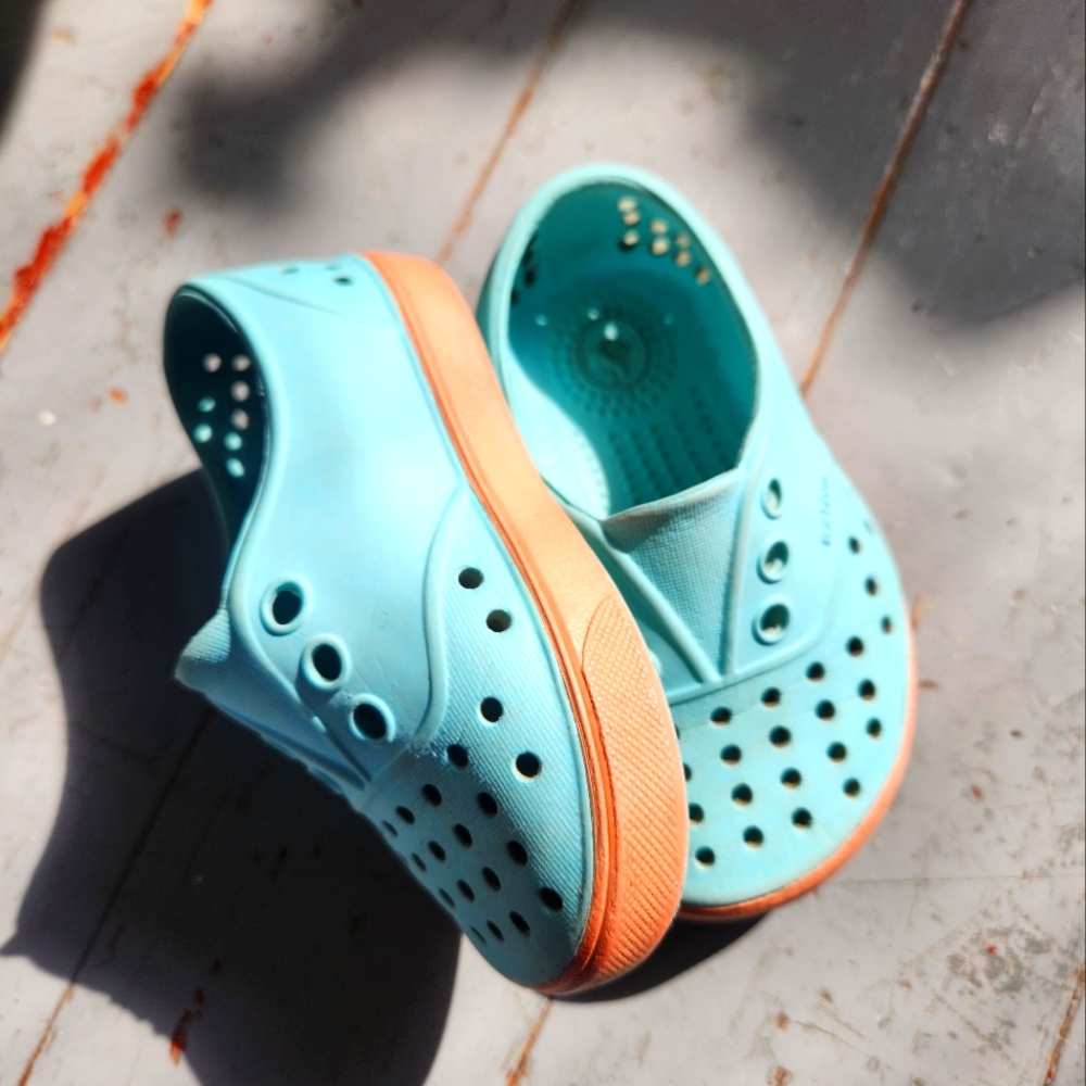 Native Toddler Shoes Size 4 Blue And Orange